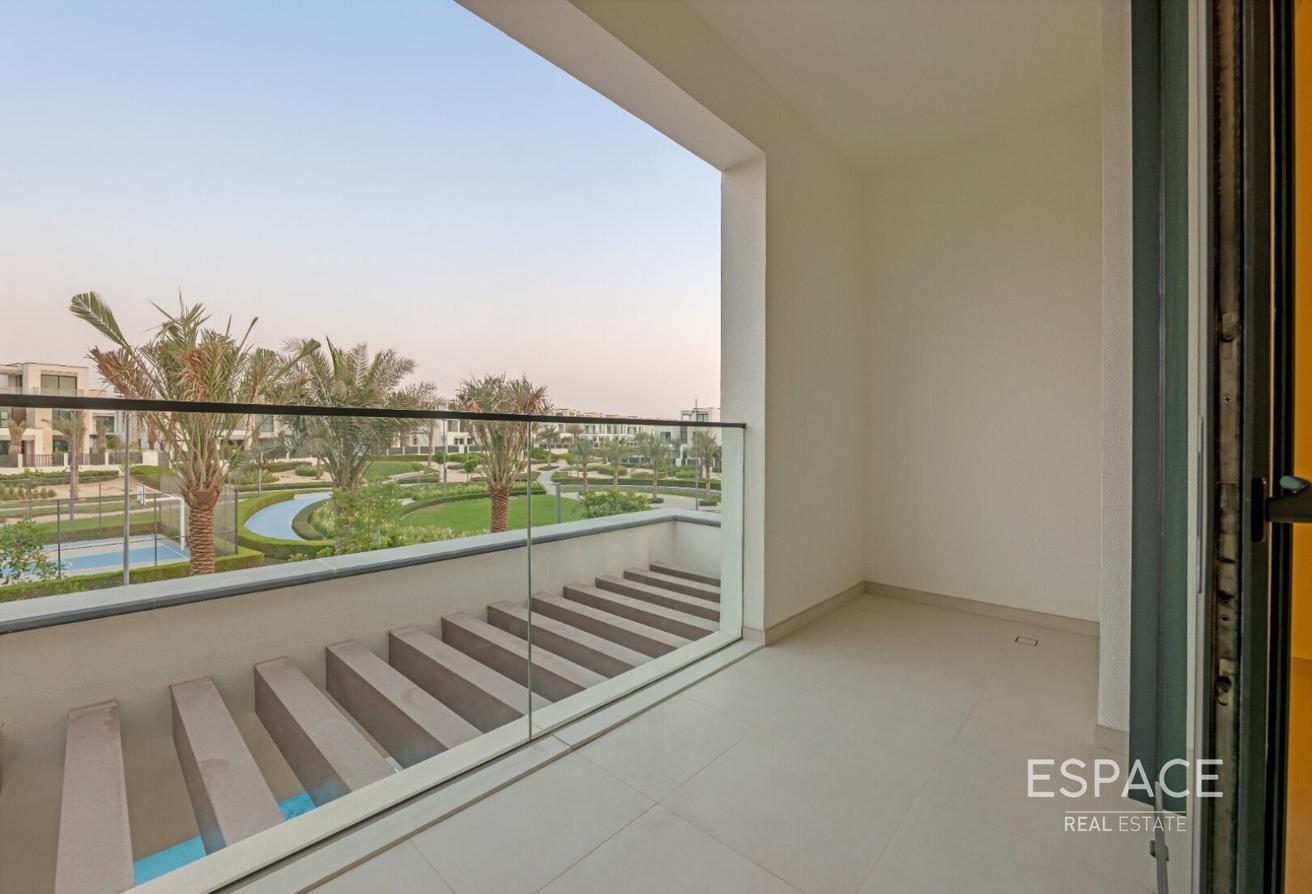 Fully Upgraded | Private Pool | Park Backing photo 13