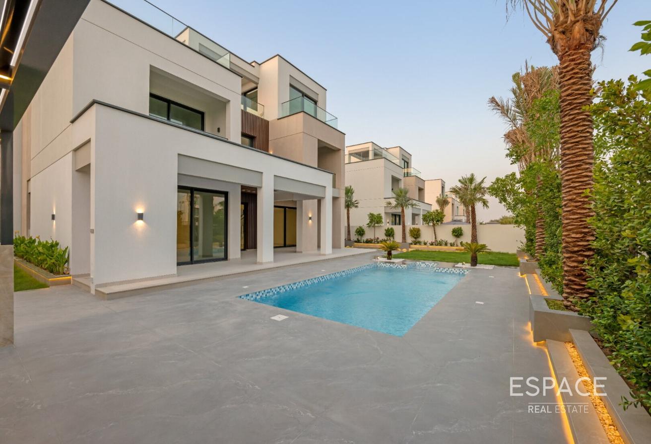 Fully Upgraded | Private Pool | Park Backing photo 16