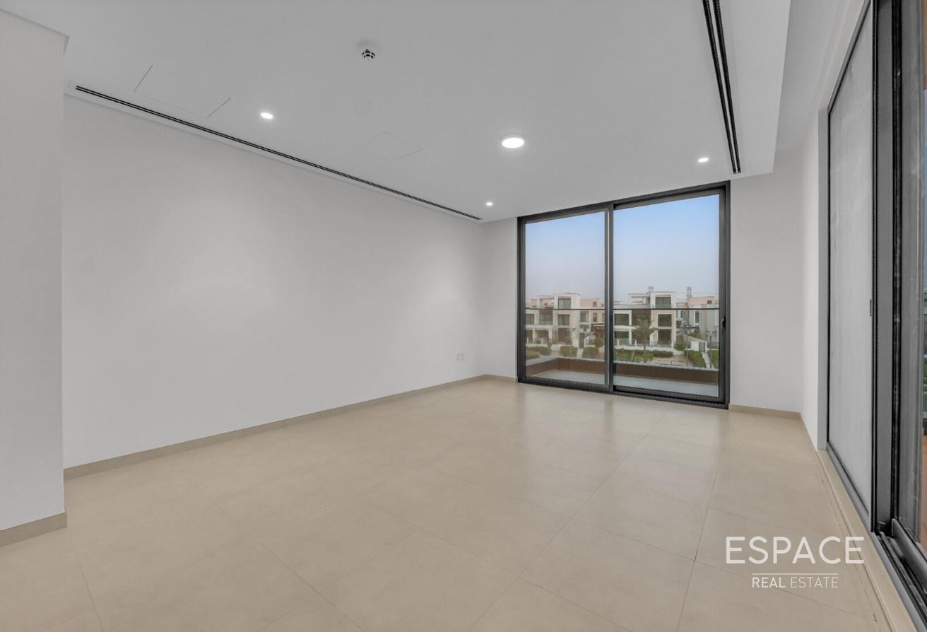 Fully Upgraded | Private Pool | Park Backing photo 6