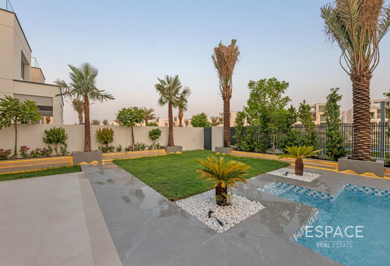 Fully Upgraded | Private Pool | Park Backing photo 19