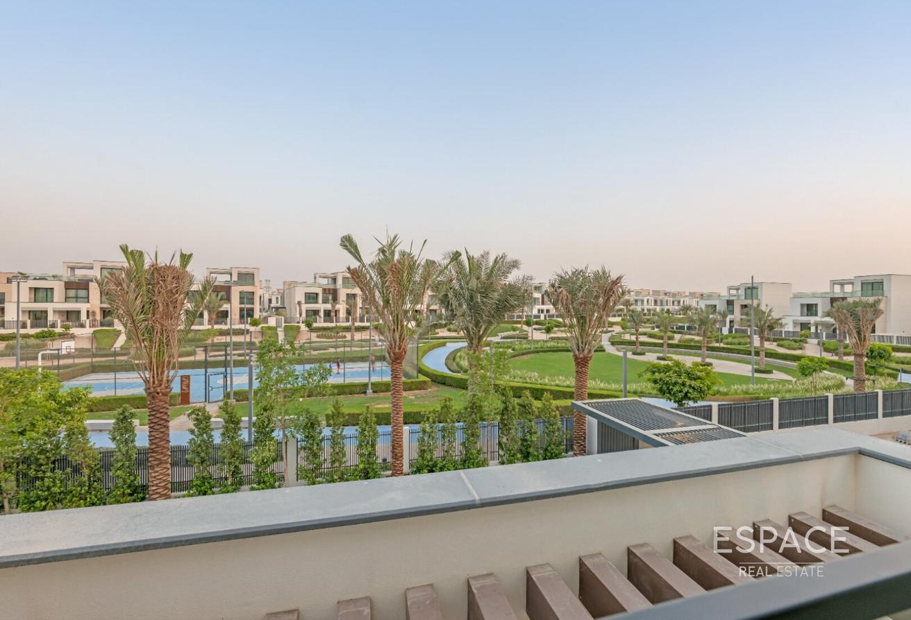 Fully Upgraded | Private Pool | Park Backing photo 14