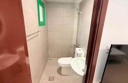 Apartment - Studio - 1 Bathroom for rent in Al Manaseer - Abu Dhabi