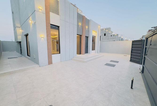 96938093 - Property Image 3