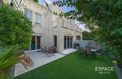 Villa - 3 Bedrooms - 2 Bathrooms for sale in Forat - The Lakes - Dubai