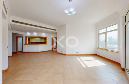 Apartment - 3 Bedrooms - 3 Bathrooms for sale in Al Basri - Shoreline Apartments - Palm Jumeirah - Dubai