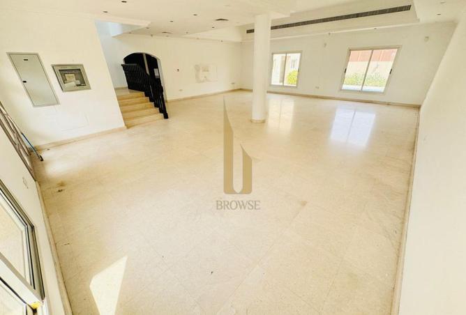 71498458 - صورة العقار 3