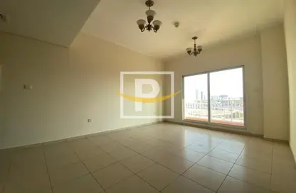 Apartment - 1 Bedroom - 1 Bathroom for sale in Mazaya 30 - Queue Point - Liwan - Dubai