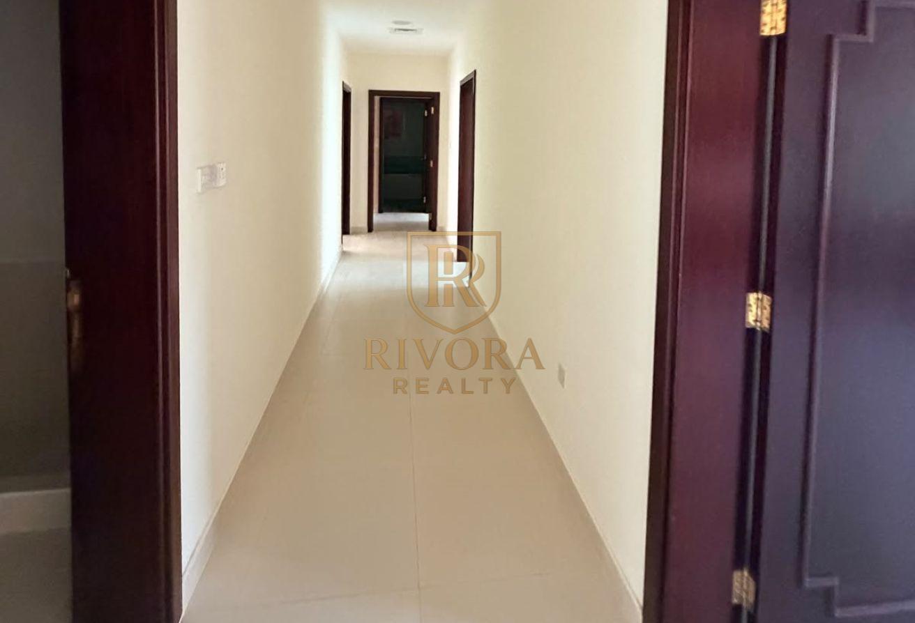 3 BHK VILLA I SPACIOUS I WITH MAIDS ROOM photo 9