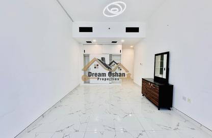 Apartment - 2 Bedrooms - 3 Bathrooms for rent in Al Amir Hamad Building - International City Phase 2 - Al Warsan 4 - Al Warsan - Dubai