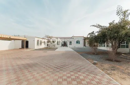 فيلا - 4 غرف نوم - 4 حمامات للايجار في الرفاع - رأس الخيمة