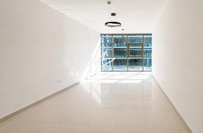 Apartment - 2 Bedrooms - 3 Bathrooms for sale in Golf Horizon A - Golf Horizon - Golf Town - Damac Hills - Dubai