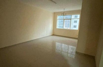 Apartment - 2 Bedrooms - 2 Bathrooms for rent in Al Khan Corniche - Al Khan - Sharjah