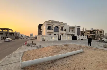 فيلا - 5 غرف نوم - 7 حمامات للبيع في الحليو 2 - الحليو - عجمان