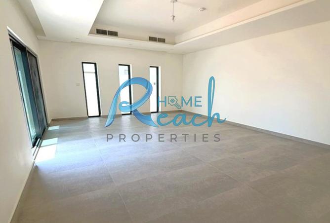 4-bed villa in Fay Alreeman · Brand new · Maid's room — photo 3