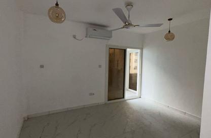 Apartment - 3 - 3 for rent in Al Majaz 2 - Al Majaz - Sharjah Apartment - 3 - 3 for rent in Al Majaz 2 - Al Majaz - Sharjah