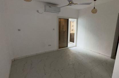Apartment - 3 - 3 for rent in Al Majaz 2 - Al Majaz - Sharjah Apartment - 3 - 3 for rent in Al Majaz 2 - Al Majaz - Sharjah