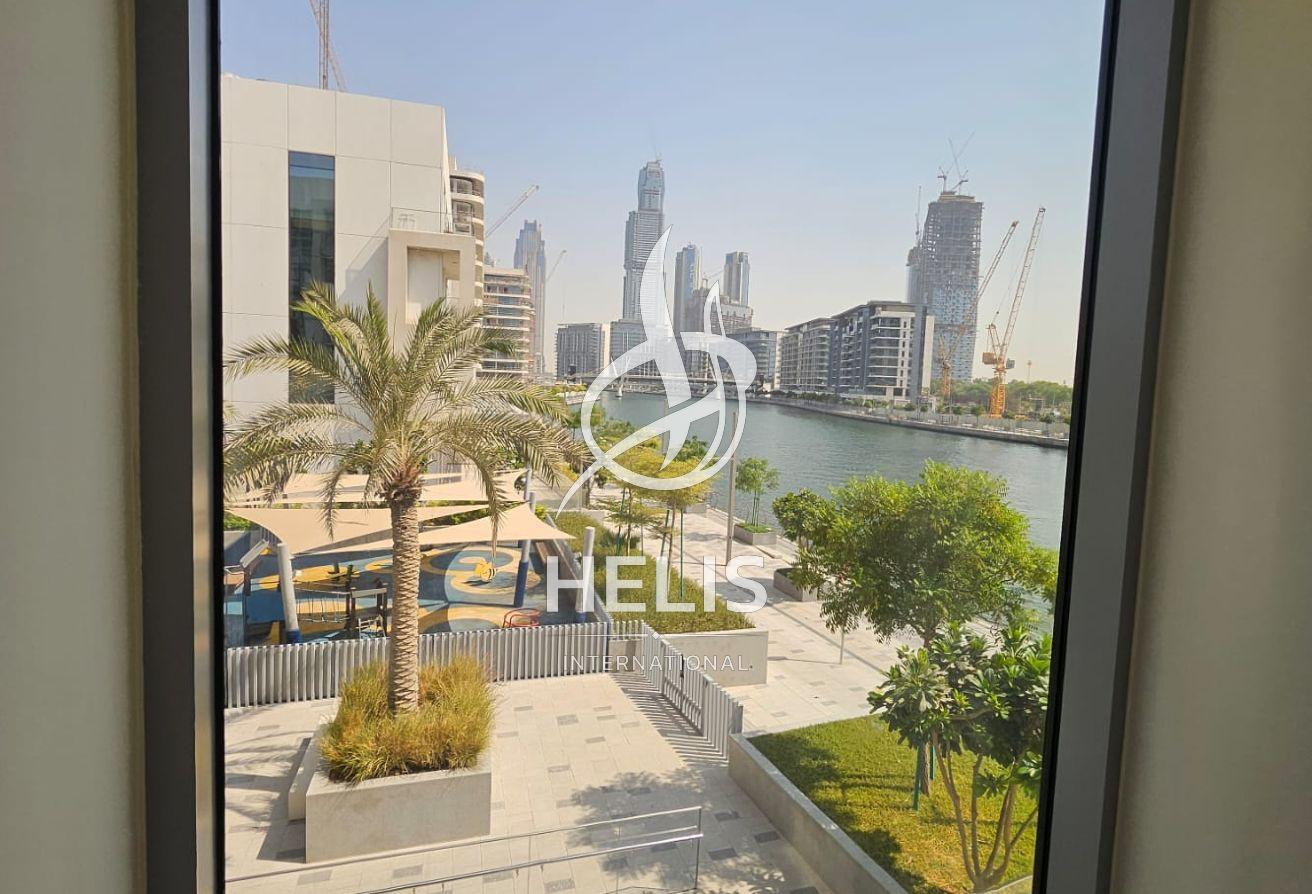 Hot Deal | Luxury 2BR | Burj Khalifa & Canal View photo 17