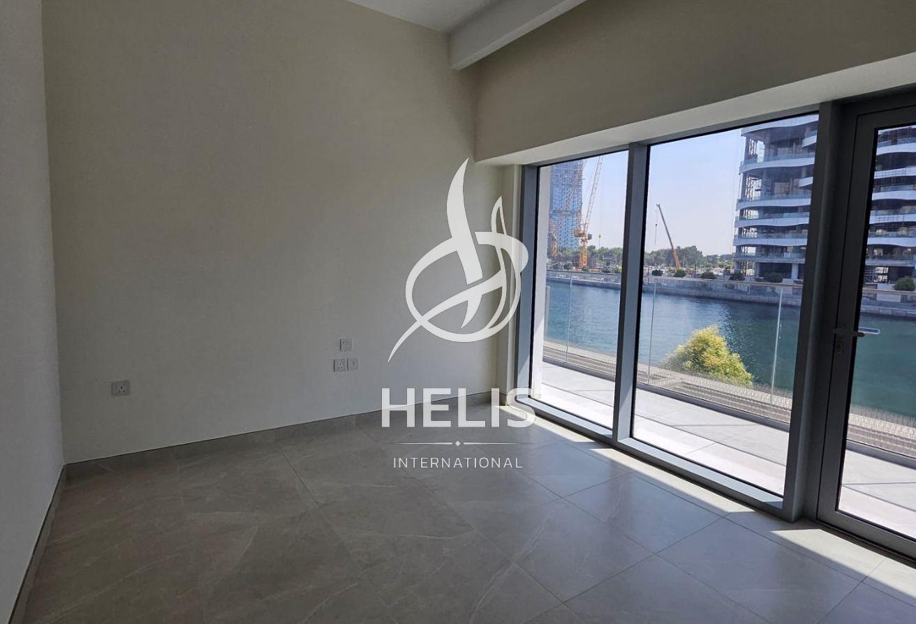 Hot Deal | Luxury 2BR | Burj Khalifa & Canal View photo 10