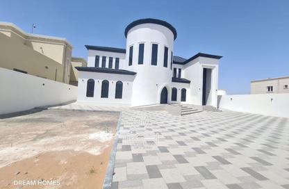 Villa - 5 Bedrooms - 7 Bathrooms for rent in Madinat Al Riyad - Abu Dhabi
