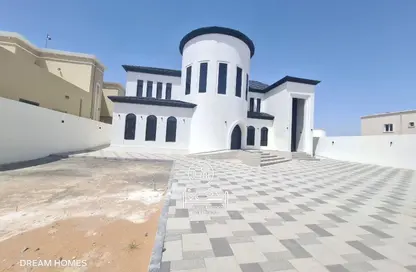 فيلا - 5 غرف نوم - 7 حمامات للايجار في مدينة الرياض - أبوظبي