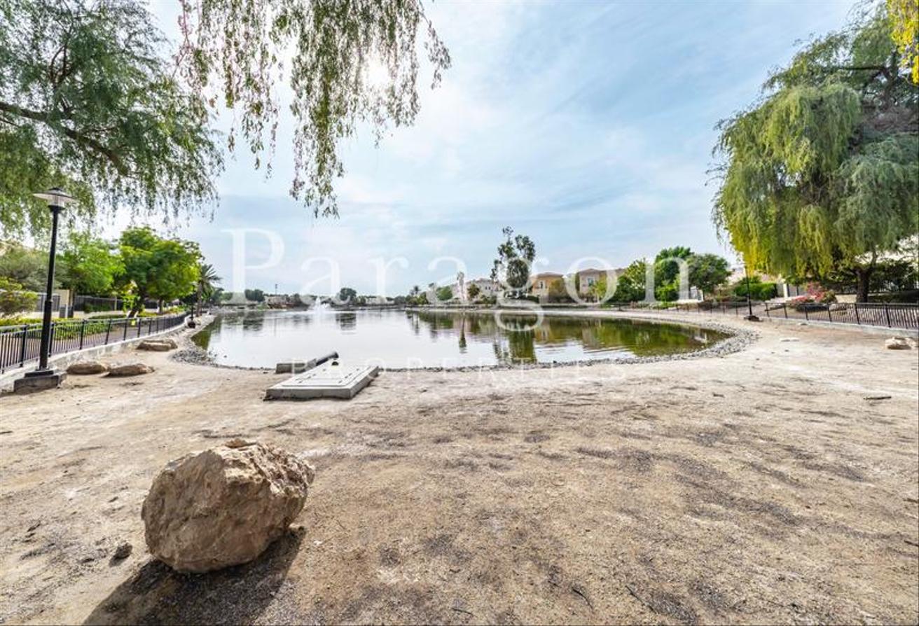 2E | Large Plot | Spacious Layout | Lake Backing photo 22