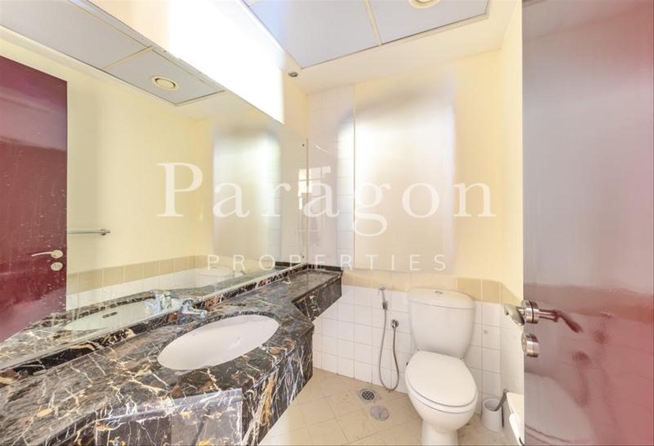 2E | Large Plot | Spacious Layout | Lake Backing photo 18