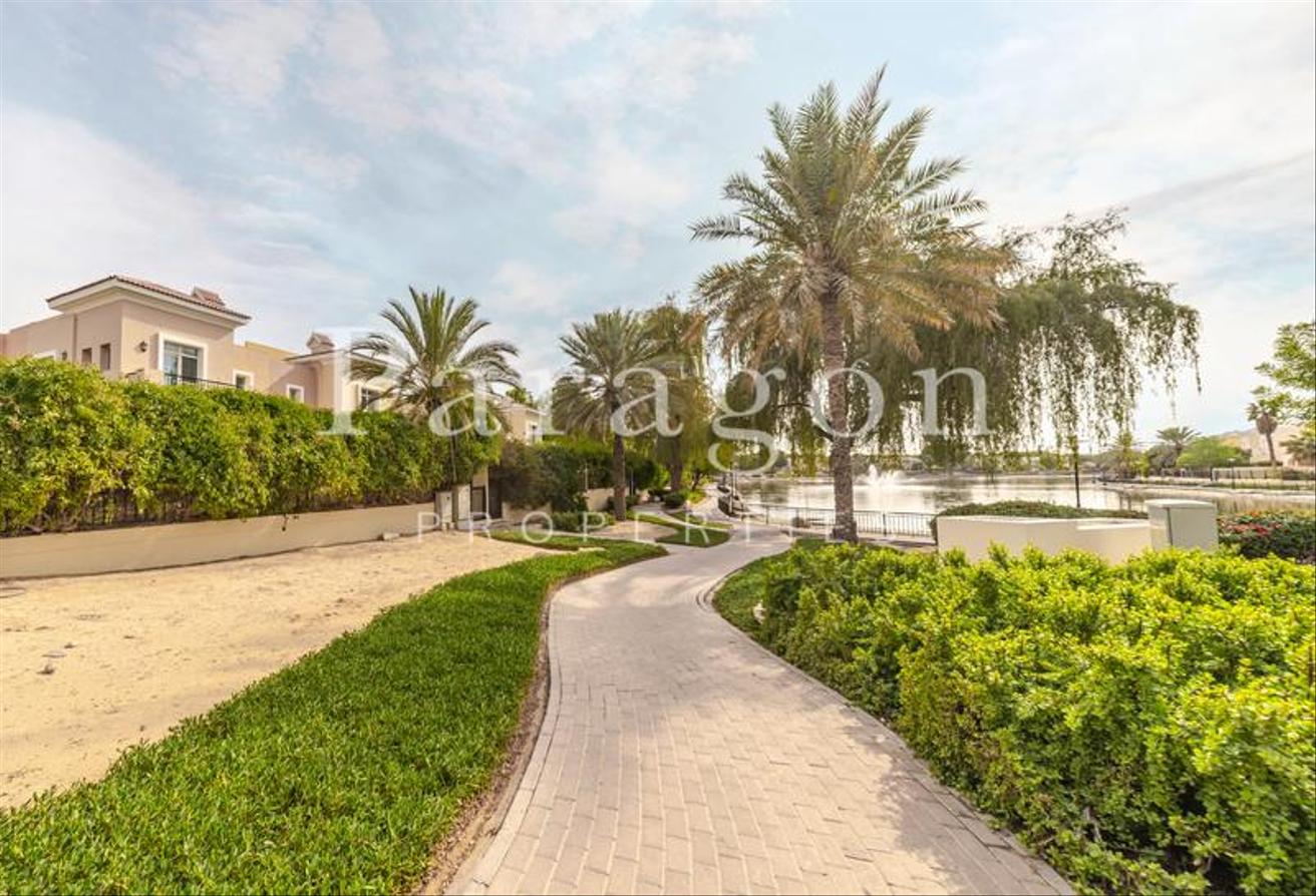 2E | Large Plot | Spacious Layout | Lake Backing photo 21
