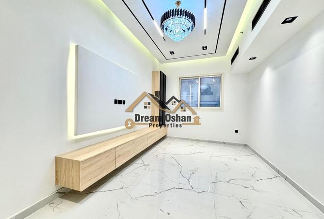 137454777 - Property Image 2