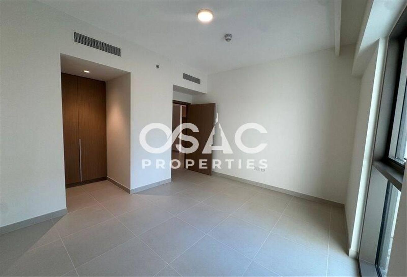 ELEGANT NEW APARTMENT | SPACIOUS | CREEK BEACH photo 3