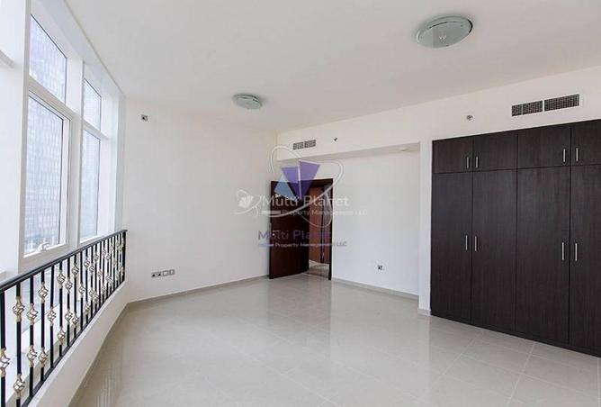 72305635 - Property Image 3