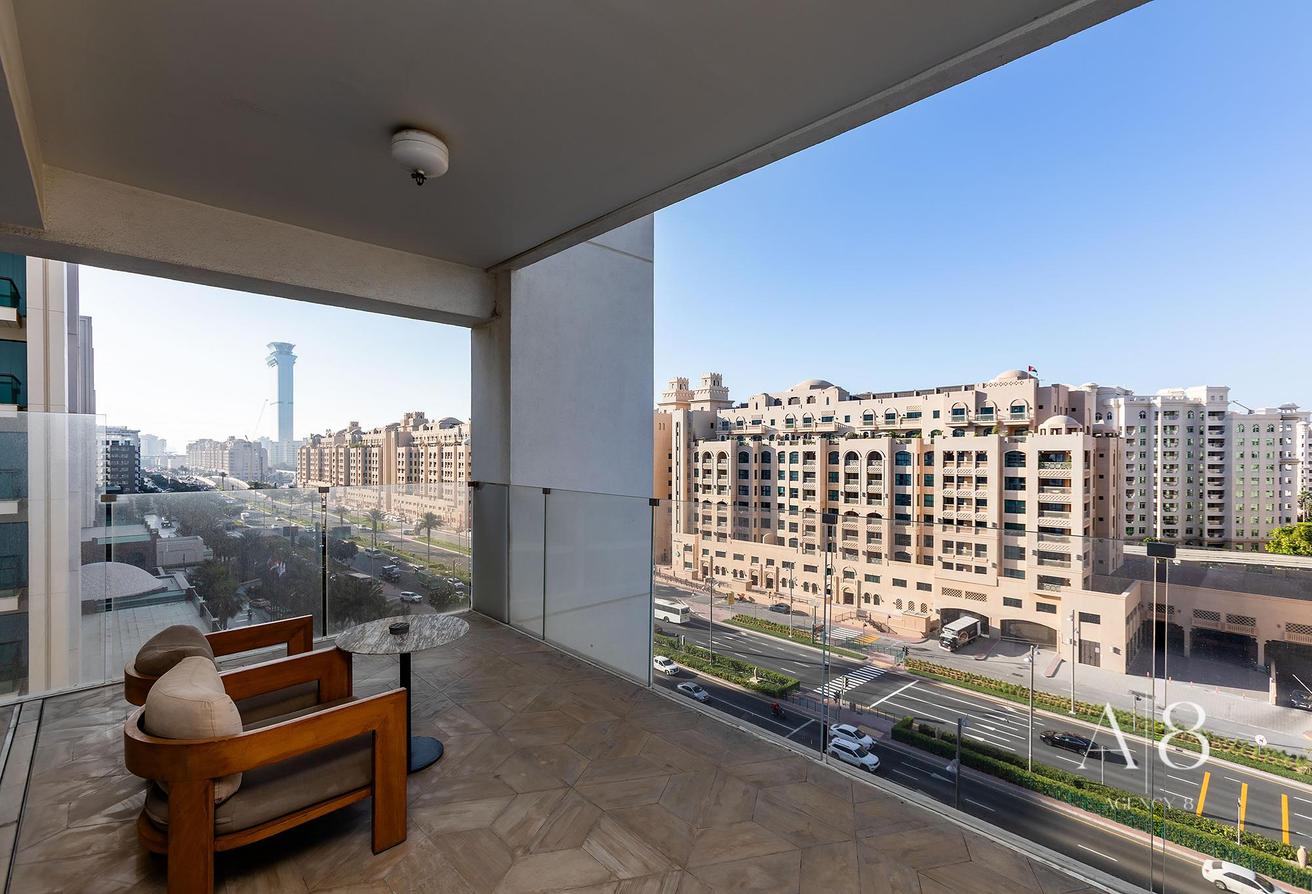 Palm Jumeirah | Private Jacuzzi | Spacious photo 10