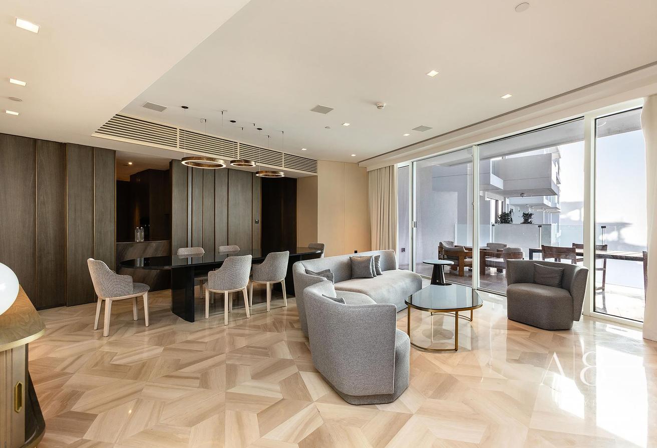 Palm Jumeirah | Private Jacuzzi | Spacious photo 4