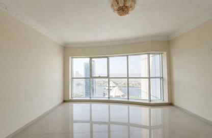 Apartment - 3 - 5 for rent in Al Majaz 1 - Al Majaz - Sharjah