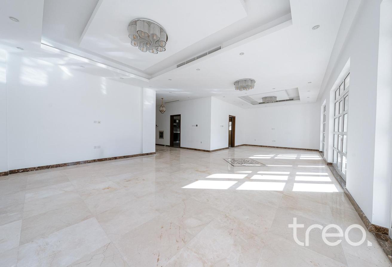 Private Pool | Basement | Spacious Rooms photo 3