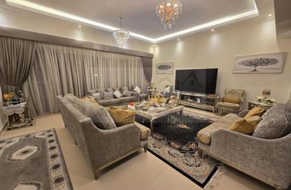 Villa - 4 Bedrooms - 5 Bathrooms for sale in Nad Al Sheba Villas - Nad Al Sheba 3 - Nad Al Sheba - Dubai
