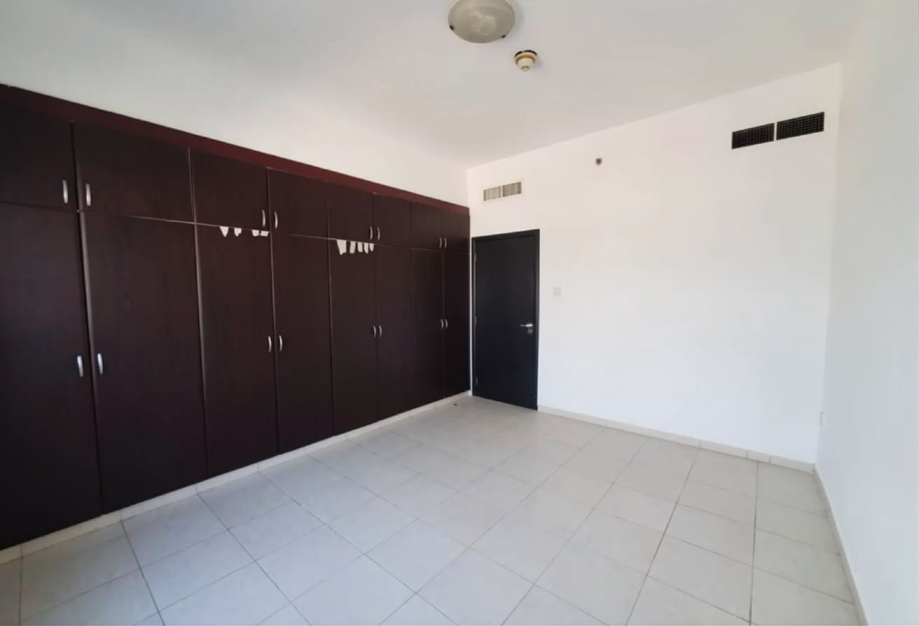 SPACIOUS 1BR | PRIME LOCATION | BALCONY gallery image