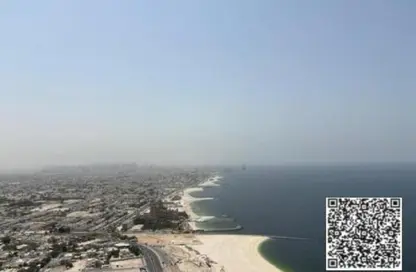 شقة - 2 غرف نوم - 2 حمامات للبيع في برج الكورنيش - طريق كورنيش عجمان - عجمان