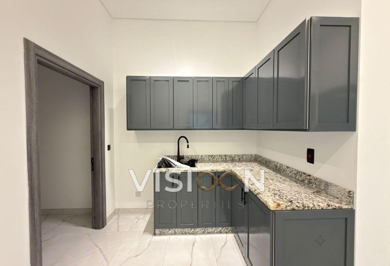 Modern Villa with 5 Bedrooms & Private Pool photo 17