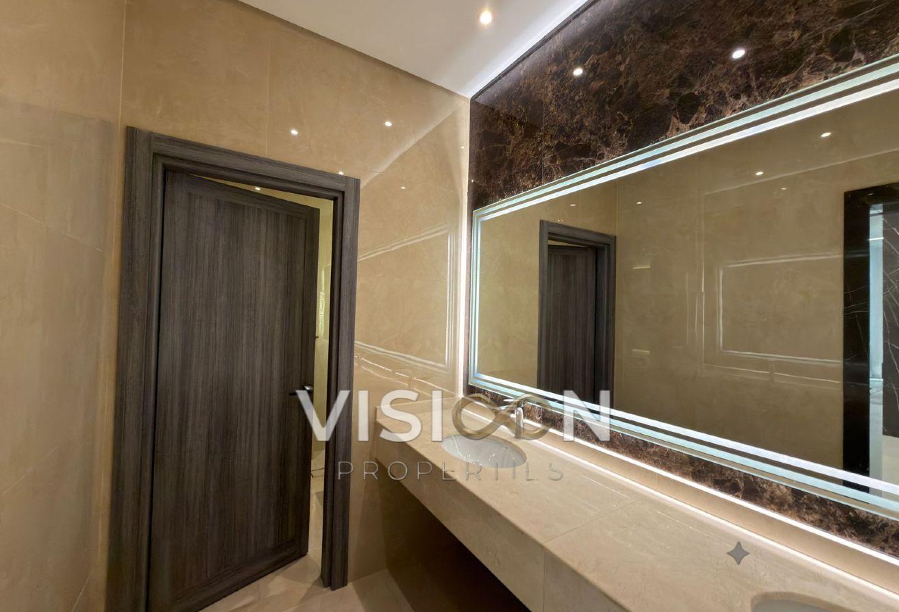 Modern Villa with 5 Bedrooms & Private Pool photo 22