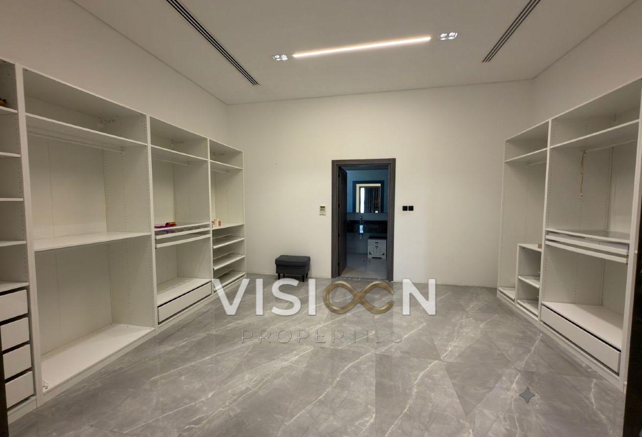 Modern Villa with 5 Bedrooms & Private Pool photo 12