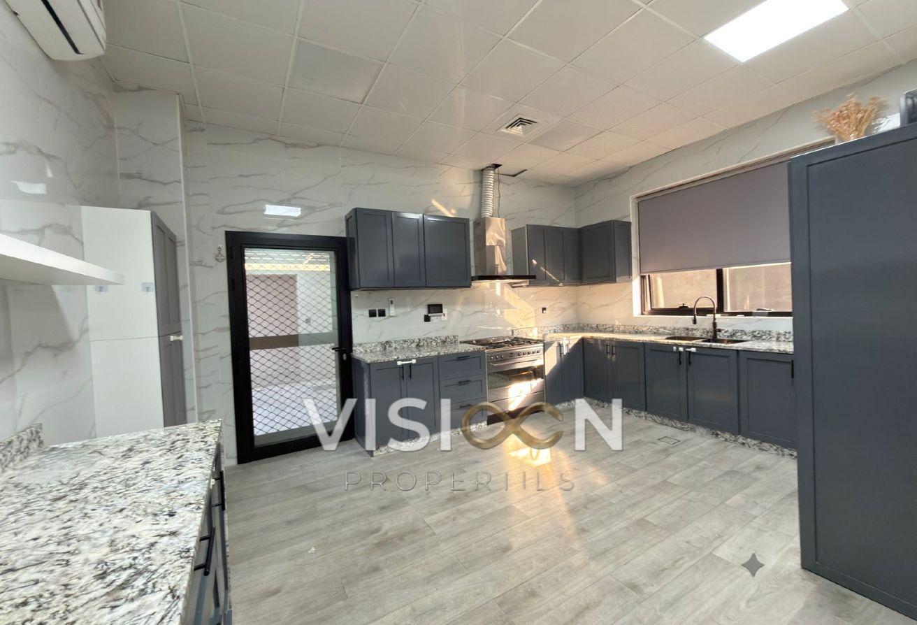 Modern Villa with 5 Bedrooms & Private Pool photo 15