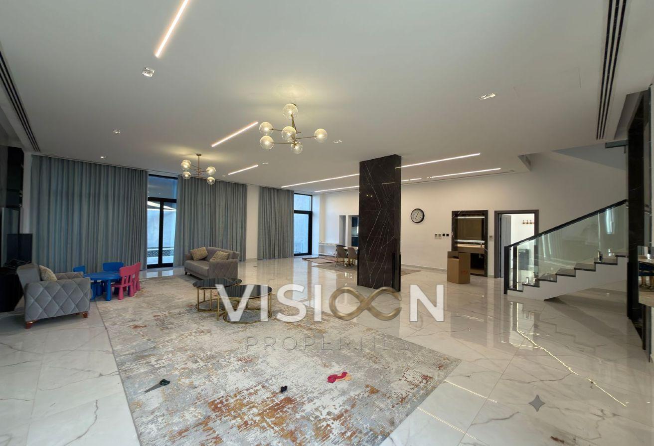Modern Villa with 5 Bedrooms & Private Pool photo 4