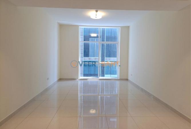 Big Layout | Close to Metro | Ready to Move photo 2