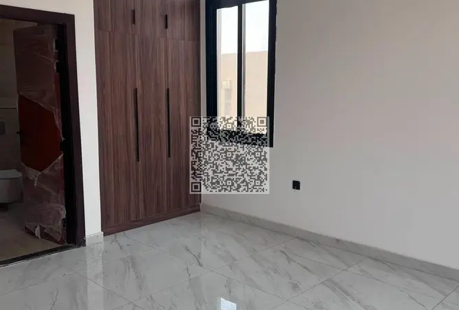 122473805 - Property Image 2