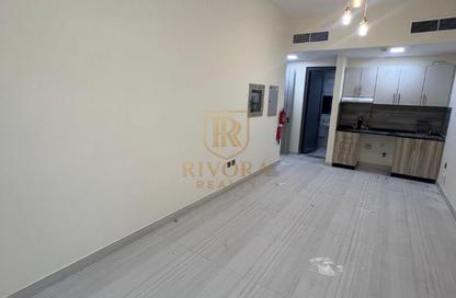 Apartment - Studio - 1 Bathroom for rent in Al Karama - Dubai