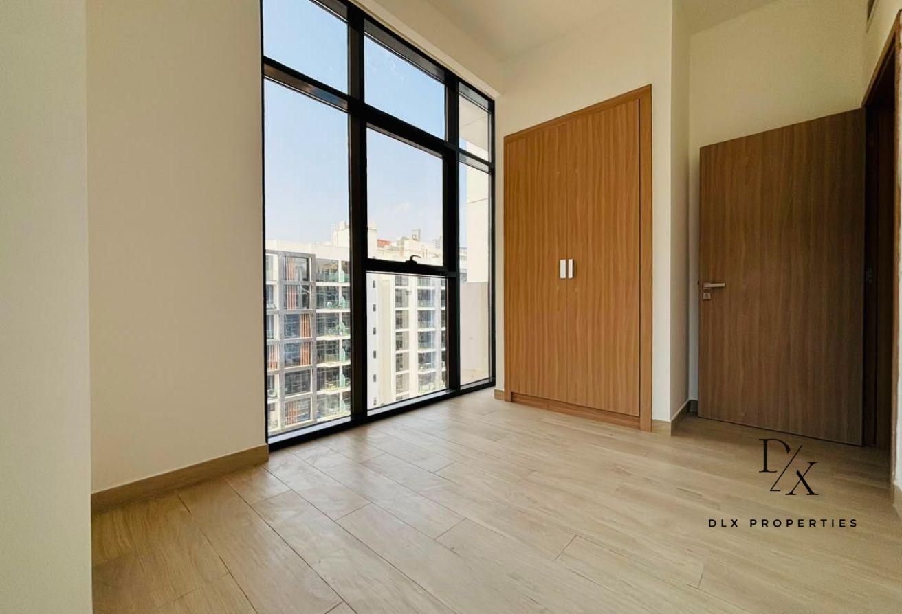 Corner Unit | Two Balcony | Spacious photo 8
