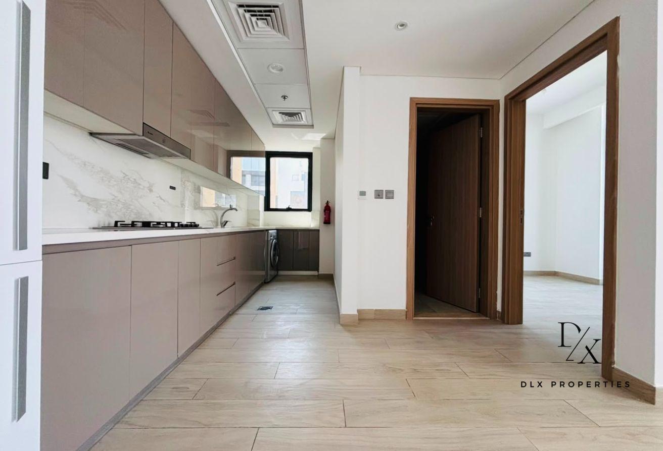 Corner Unit | Two Balcony | Spacious photo 3