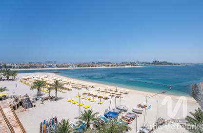 Apartment - 3 Bedrooms - 4 Bathrooms for sale in Tanzanite - Tiara Residences - Palm Jumeirah - Dubai