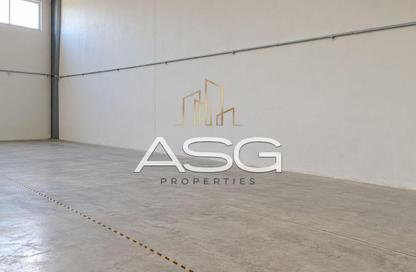 Warehouse - Studio - 2 for rent in Umm Al Thuoob - Umm Al Quwain