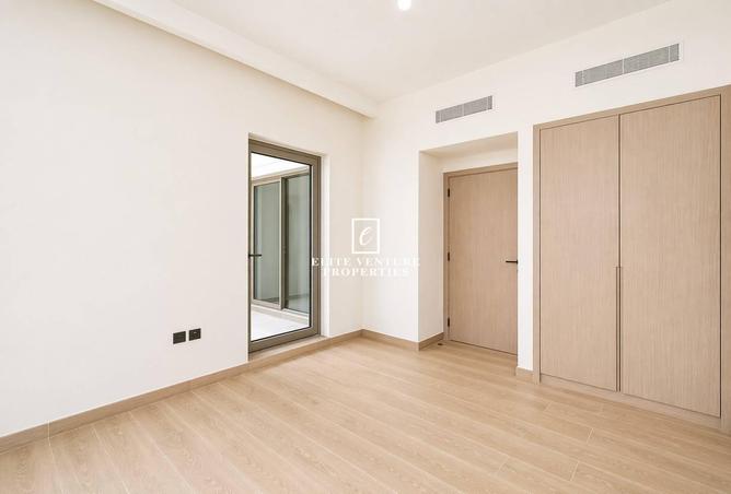 105111977 - Property Image 3